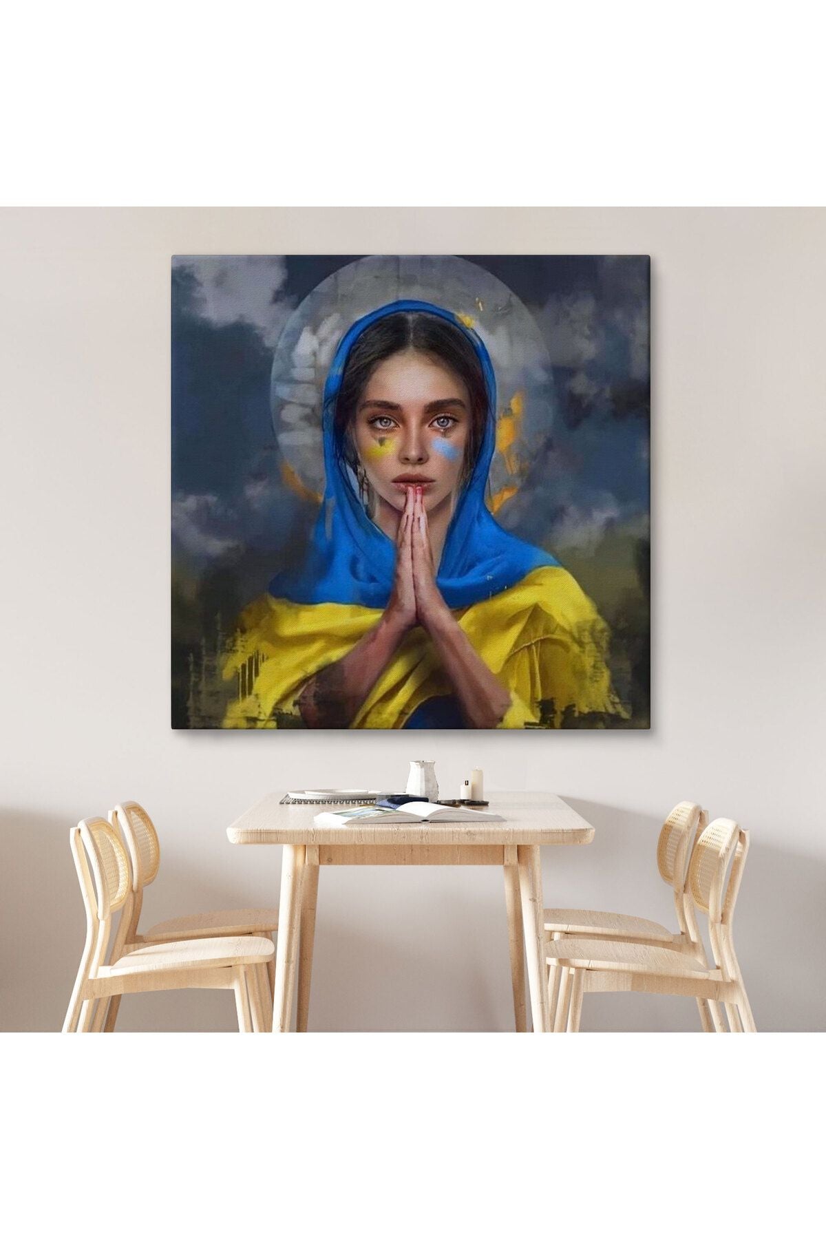 Dünya Barışı İçin Dua Eden Kadın Tablo-5867