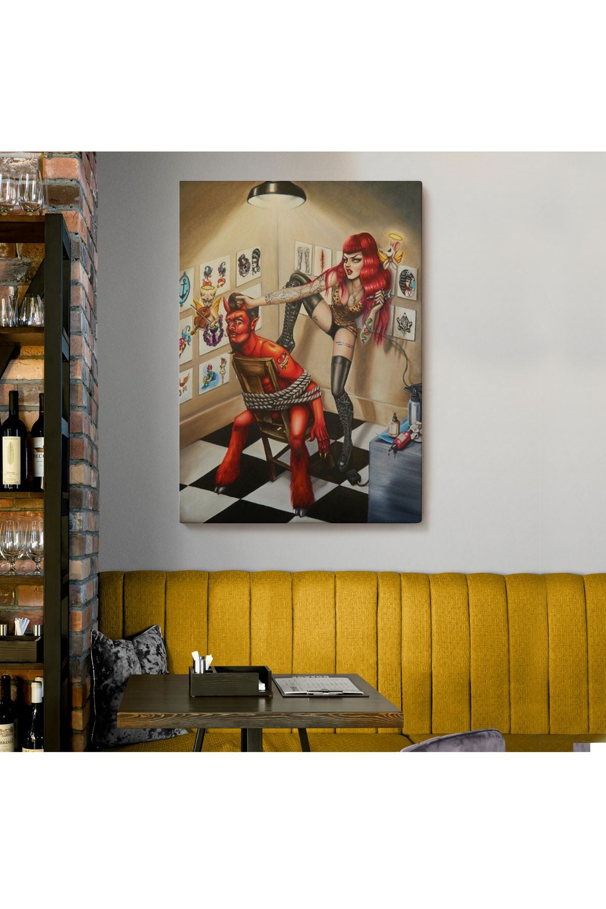 Şeytanı Yakalayan Dövmeci Kız Duvar Tablosu-6285