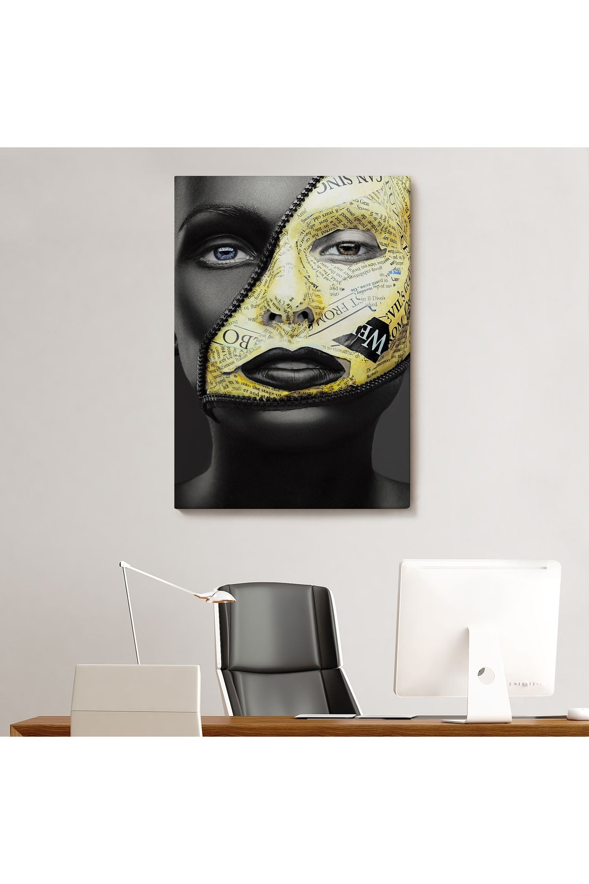 Fermuar Makyajlı Güzel Kızın Yakın Çekim Portresi Kanvas Tablo-4973