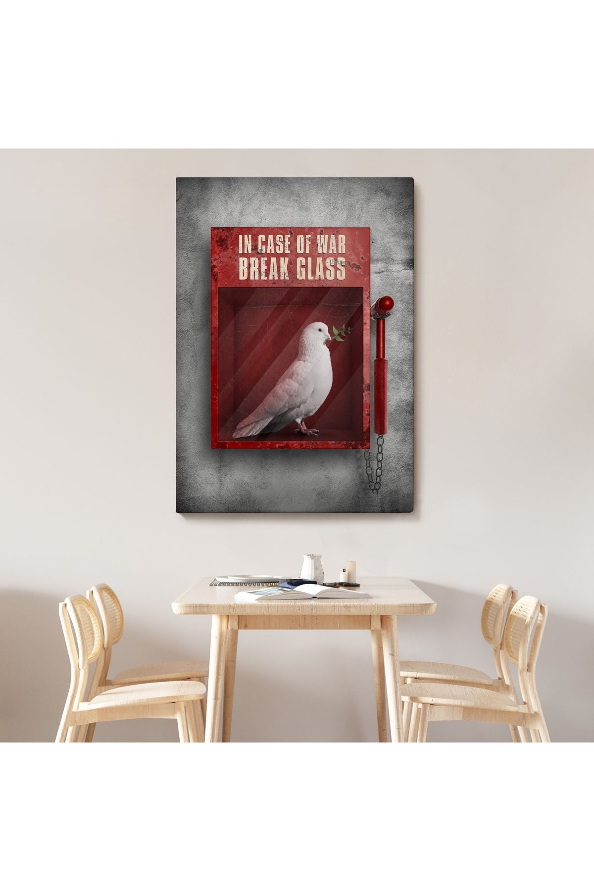 Savaş Durumunda Camı Kır Güvercin Kanvas Tablo-5258