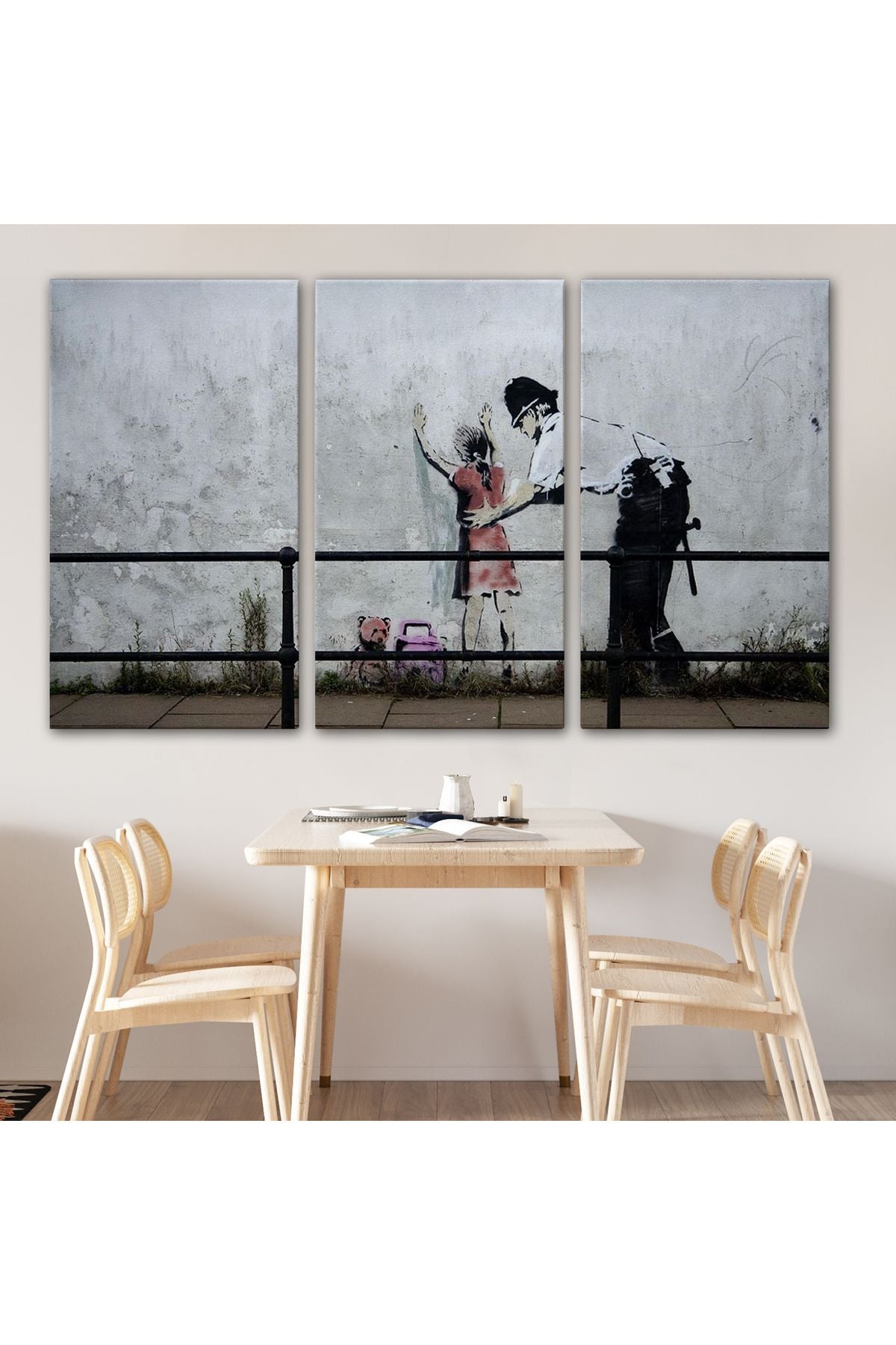 Bansky'nin Küçük Kız Çocuğunu Arayan Polis İsimli Çalışması Kanvas Tablo-5010