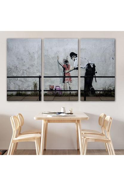 Bansky'nin Küçük Kız Çocuğunu Arayan Polis İsimli Çalışması Kanvas Tablo-5010