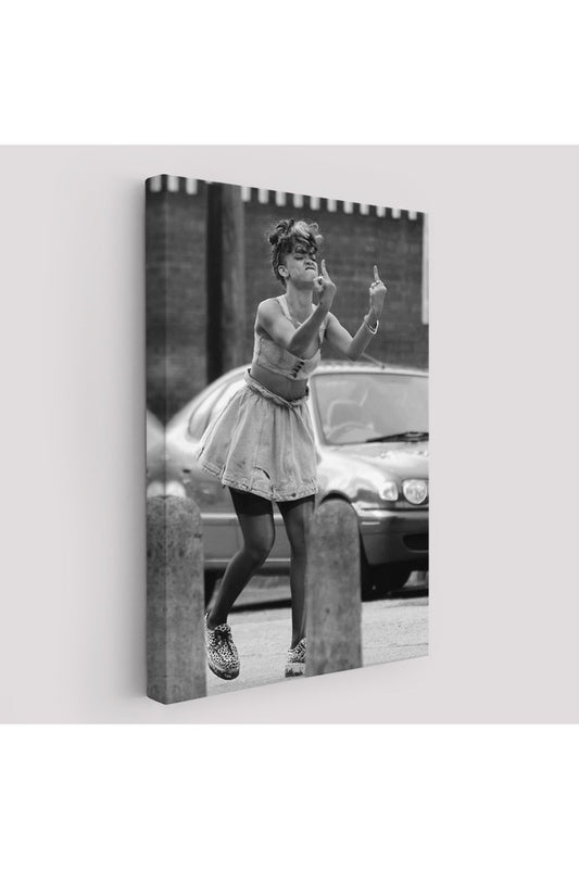 Rihanna Orta Parmak İşareti Tablosu, Fuck You-6337