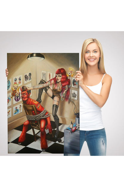 Şeytanı Yakalayan Dövmeci Kız Duvar Tablosu-6285