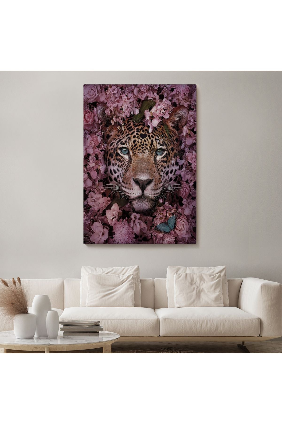 Pembe Çiçekler Arasında Vahşi Leopar Dekoratif Duvar Tablosu-6195