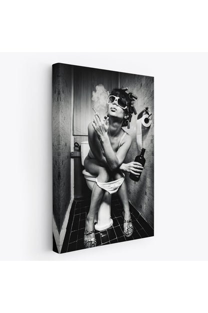 Tuvalette İçki ve Sıgara İçen Kadın Kanvas Tablo-5105