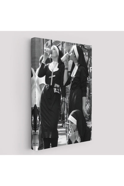 Asi Rahibeler Kanvas Tablo, İçme ve Sigara Parodisi, Siyah Beyaz Sokak Sanatı-5215