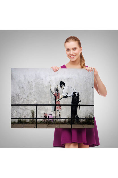 Bansky'nin Küçük Kız Çocuğunu Arayan Polis İsimli Çalışması Kanvas Tablo-5010