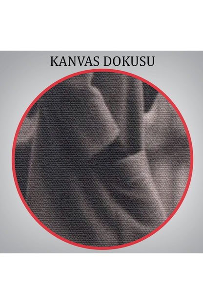 Carmen Sokakta Bir Su Birikintisinin Üzerinden Şemsiyeyle Atlıyor Kanvas Tablo-5286