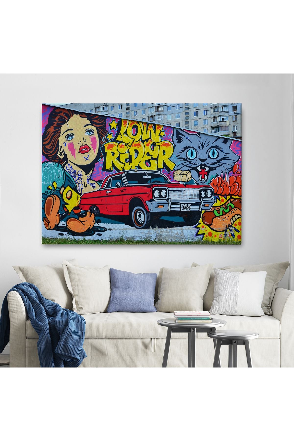 Grafiti İle Yapilmiş Retro Kırmızı Araba Kanvas Tablo-5027