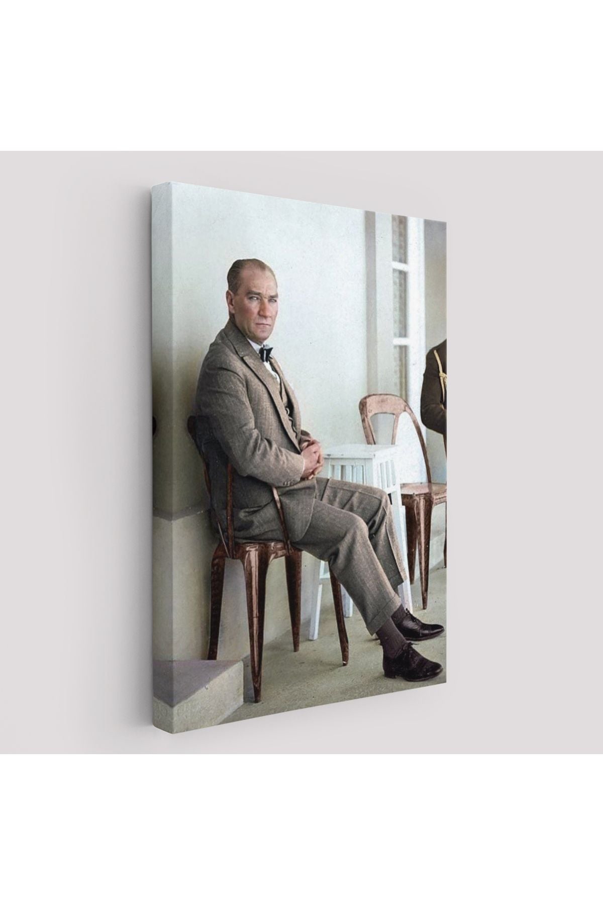 Mustafa Kemal Atatürk'ün Sandalyede Oturan Tablosu -6034