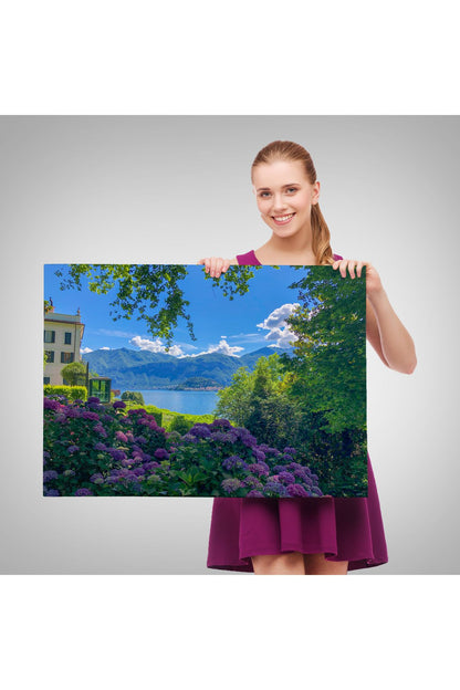 Mor Çiçekler Arasındaki Göl Manzaralı Ev Duvar Tablosu-3673