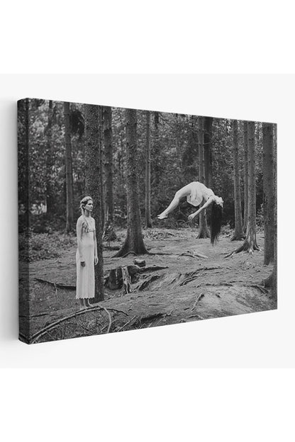 Yerden Yükselen Büyücü Kadın Tablosu-6575