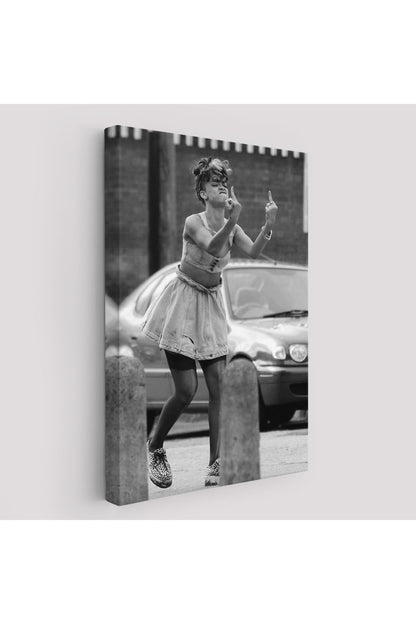Rihanna Orta Parmak İşareti Tablosu, Fuck You-6337