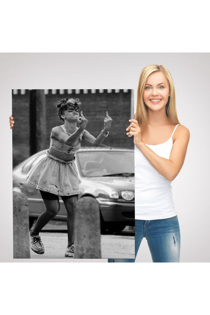 Rihanna Orta Parmak İşareti Tablosu, Fuck You-6337