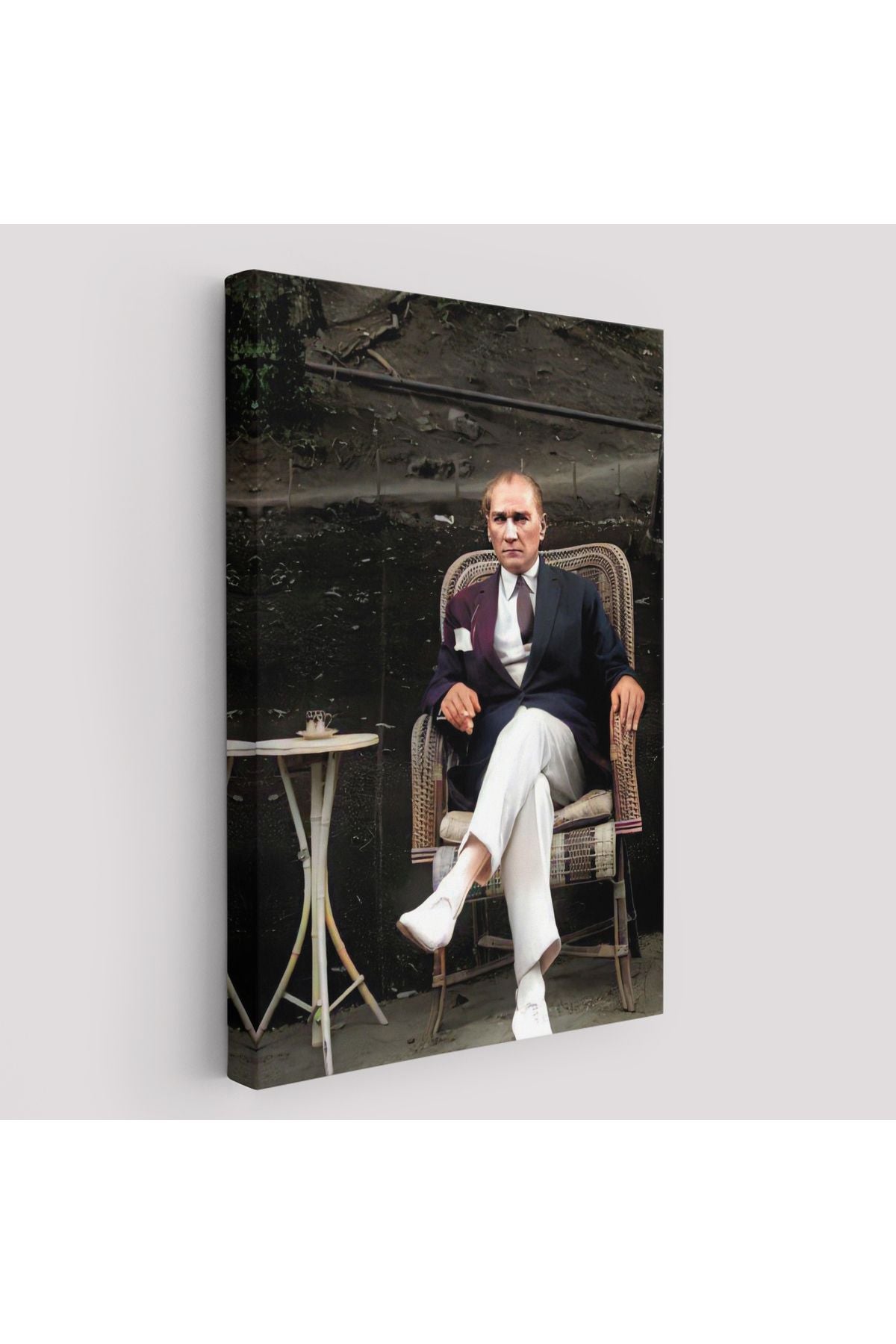 Mustafa Kemal Atatürk'ün Sandalyede Oturan Tablosu -6379