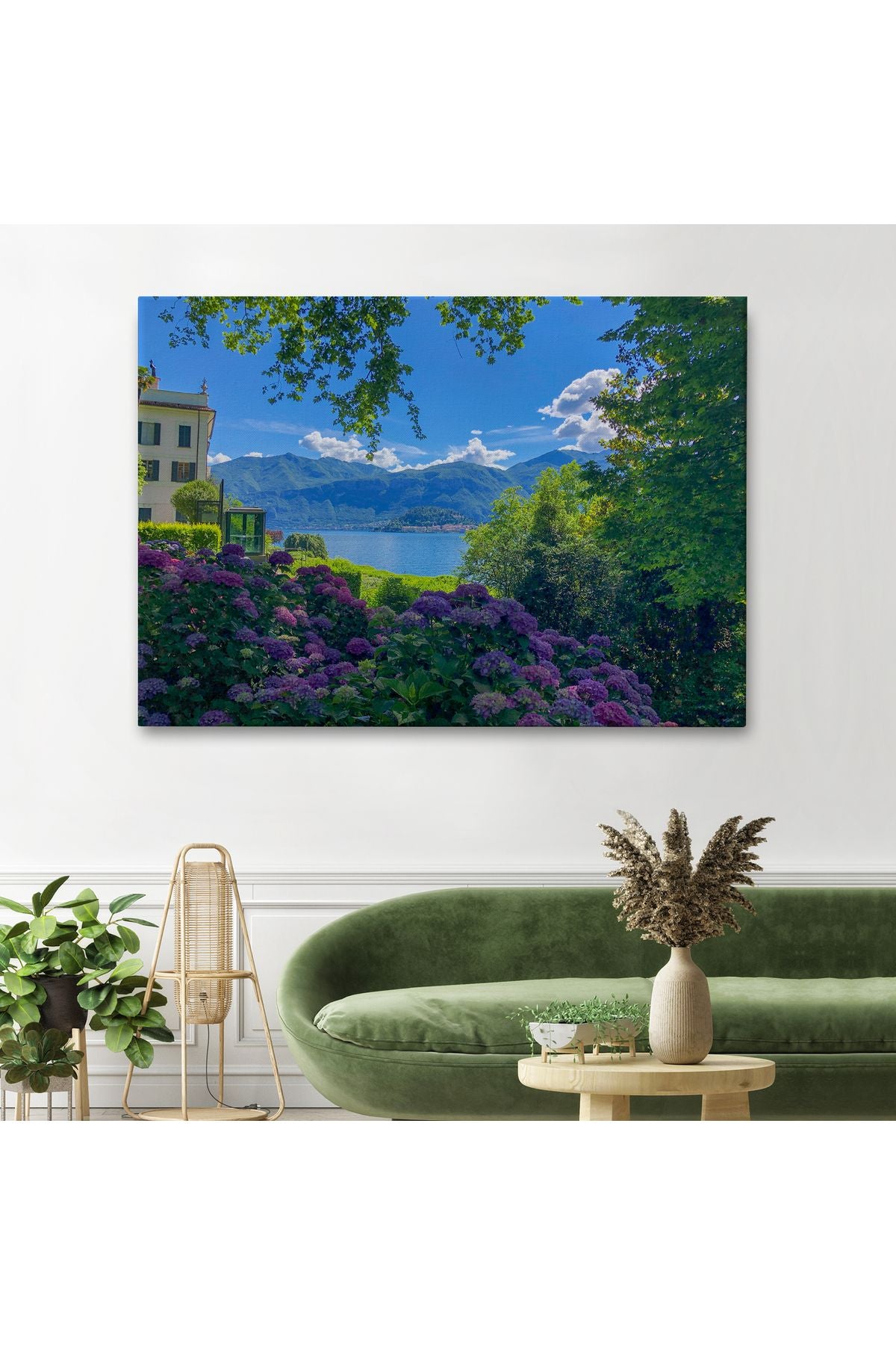 Mor Çiçekler Arasındaki Göl Manzaralı Ev Duvar Tablosu-3673