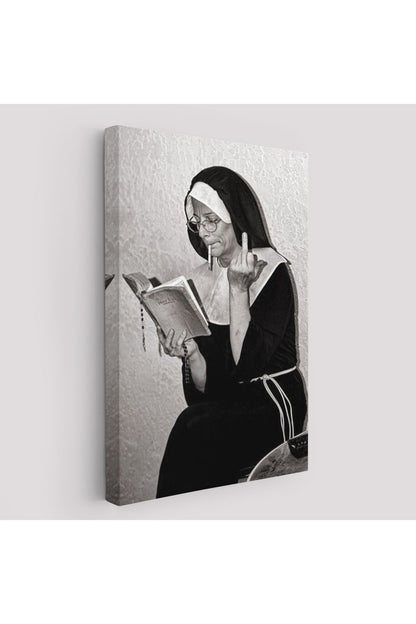 Orta Parmak İşareti Yapan Rahibe Dekoratif Duvar Tablosu-6126