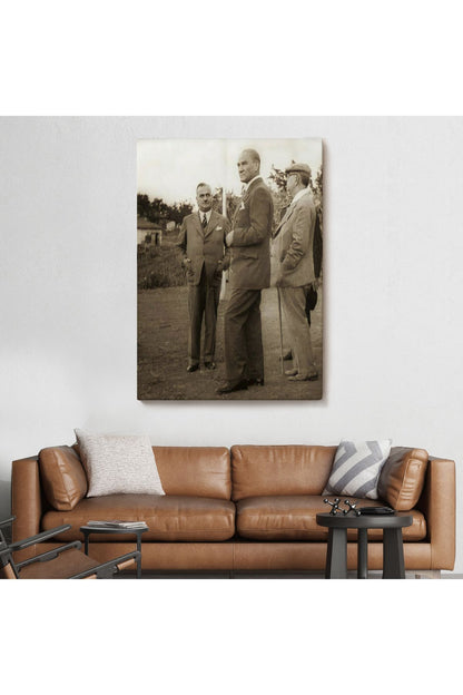 Dekoratif Duvar Tablosu-Atatürk, Celal Bayar ve Kılıç Ali Muhafız Alayında Kanvas Tablo 6259