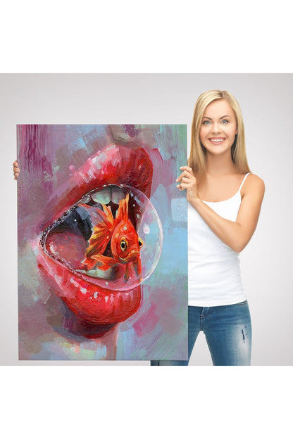 Kırmızı Rujlu Dudak Balon Içerisinde Turuncu Japon Balığı Duvar Tablosu-6293
