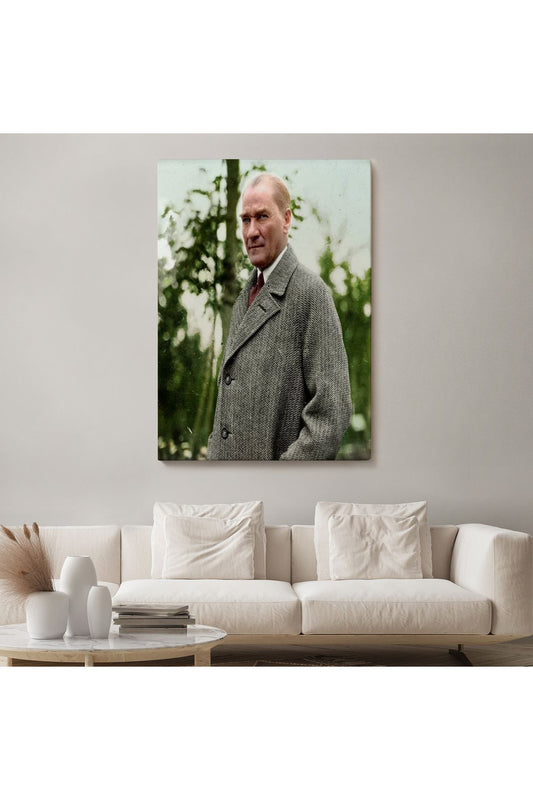 Mustafa Kemal Atatürk Paltolu Fotoğrafı Duvar Tablosu-6199