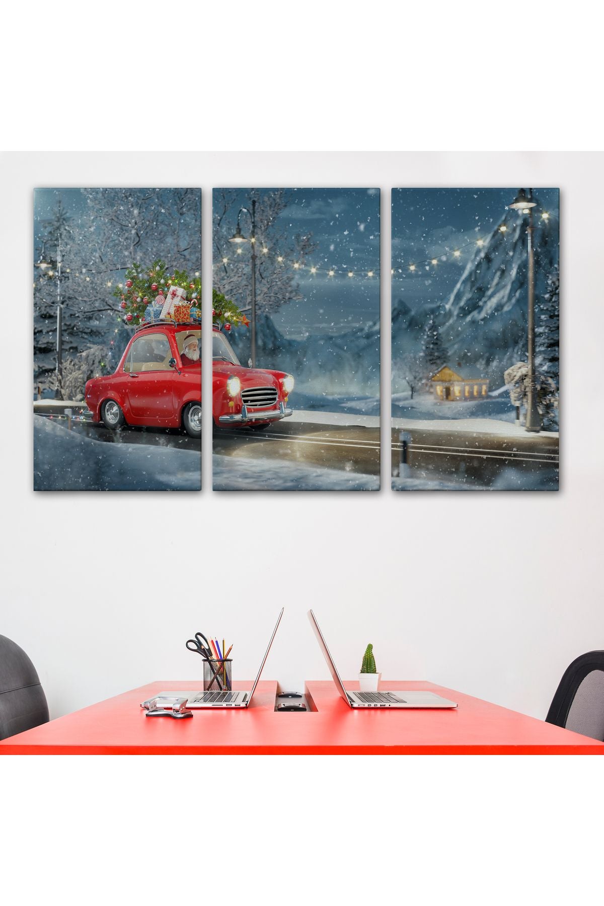 Noel Baba ve Küçük Kırmızı Retro Arabası Kanvas Duvar Tablosu-3752