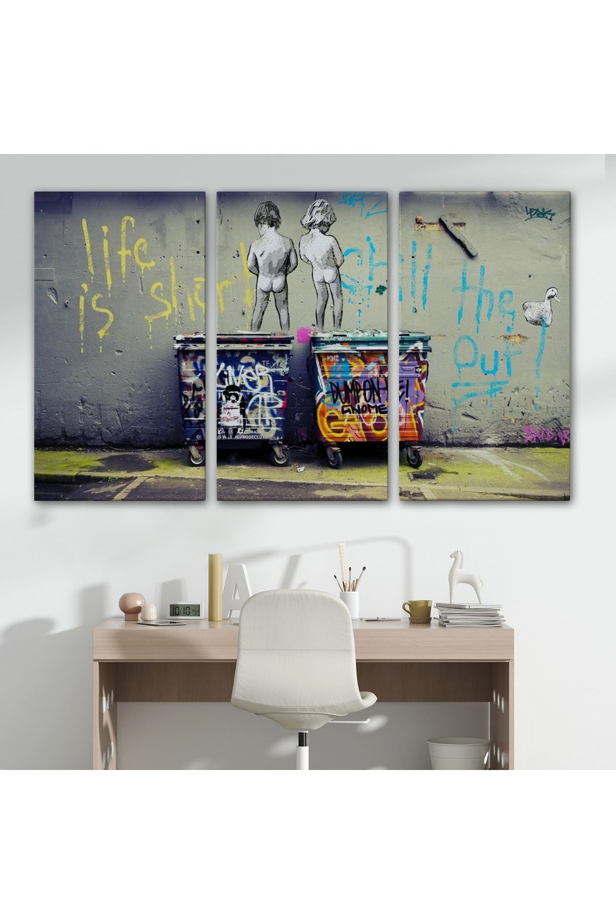 Bansky Çöp Kutusuna İşeyen Çocuklar Kanvas Tablosu / Hayat Kısa-5154