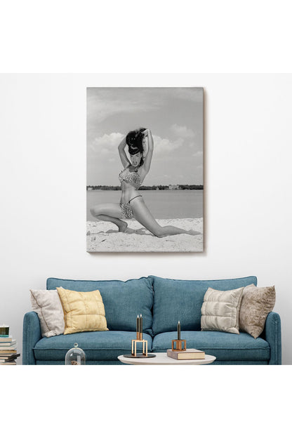 Leopar Bikinili Bettie Page Duvar Tablosu-6053