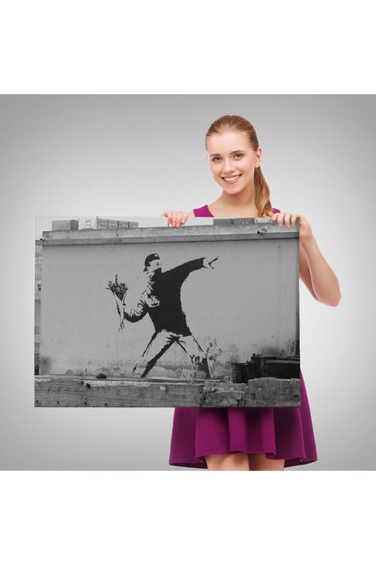 Bansky'nin Çiçek Atan Adam Eseri Kanvas Tablo-5014