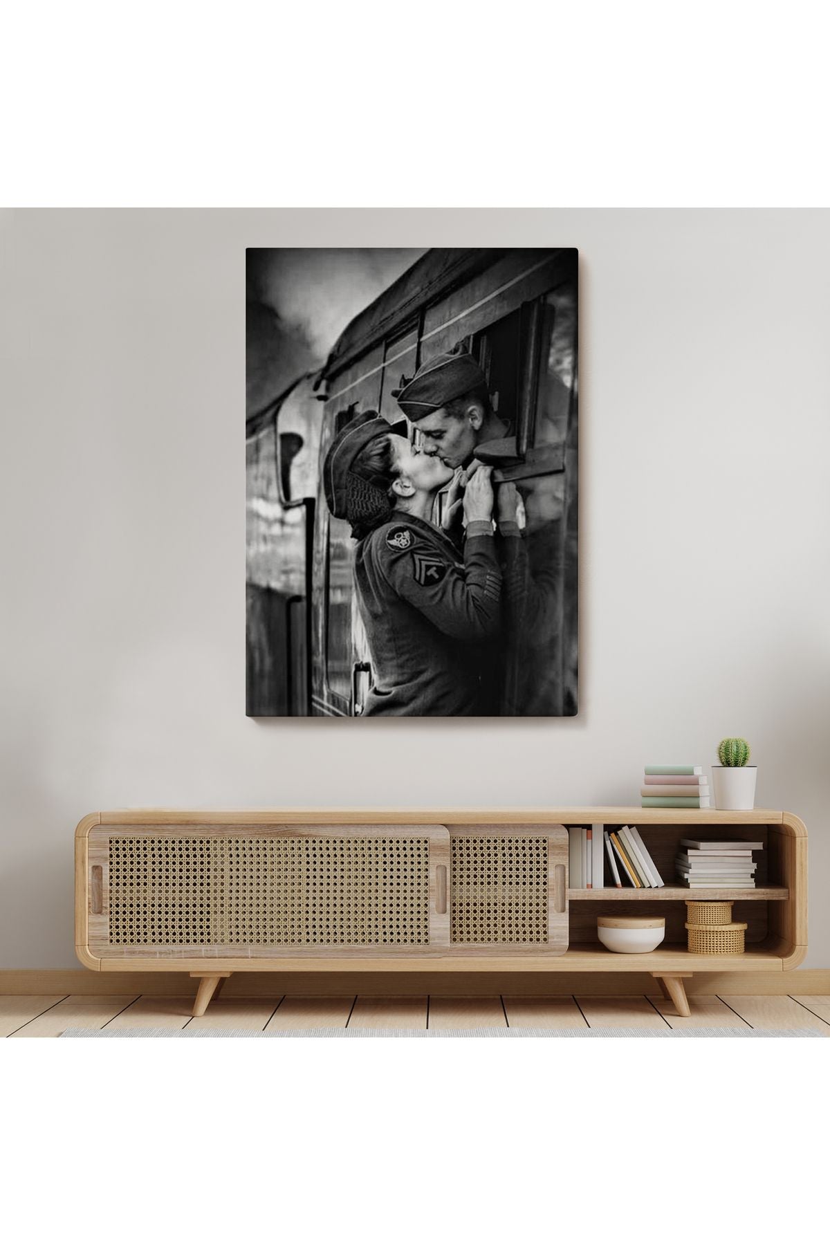 Ayrılık Zamanı Sevgilisi ile Trende Öpüşen Asker Kanvas Tablo-5227