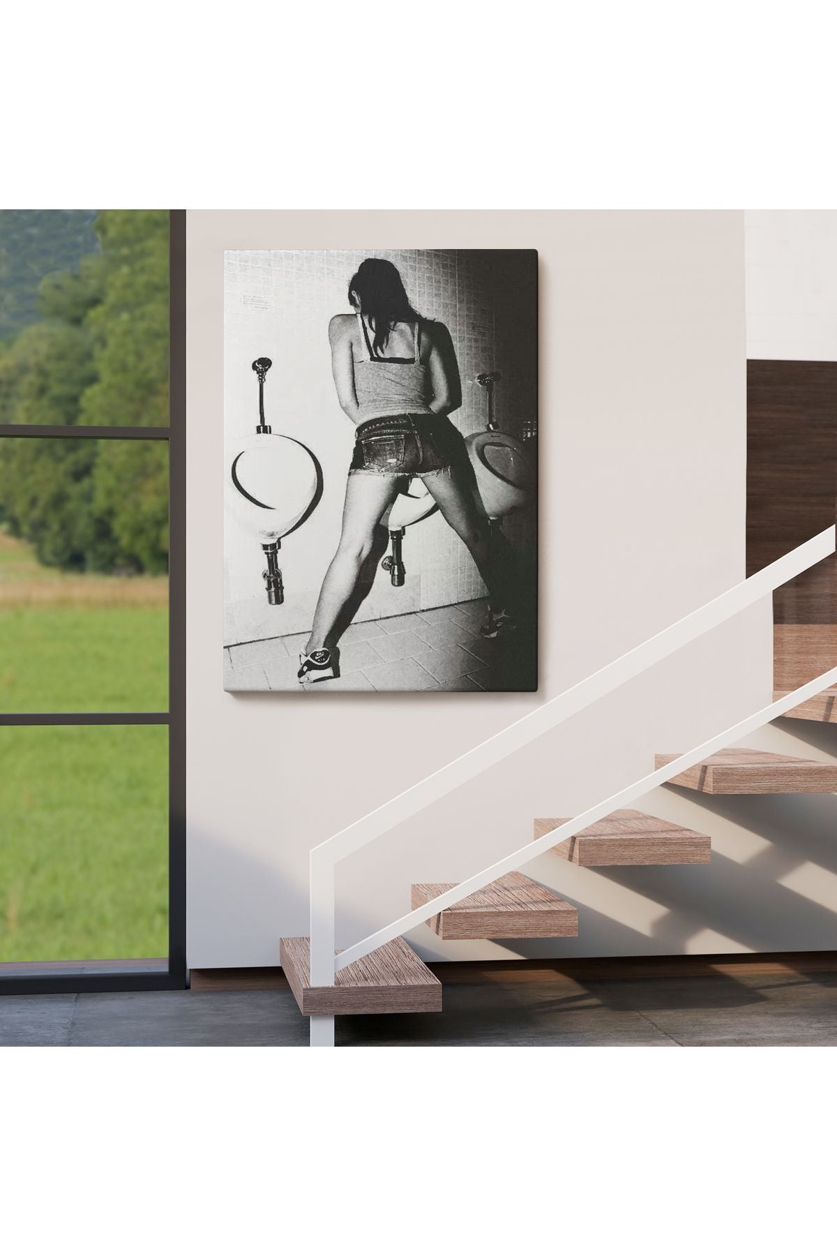 Pisuvara İşeyen Kadın Duvar Tablosu-6093