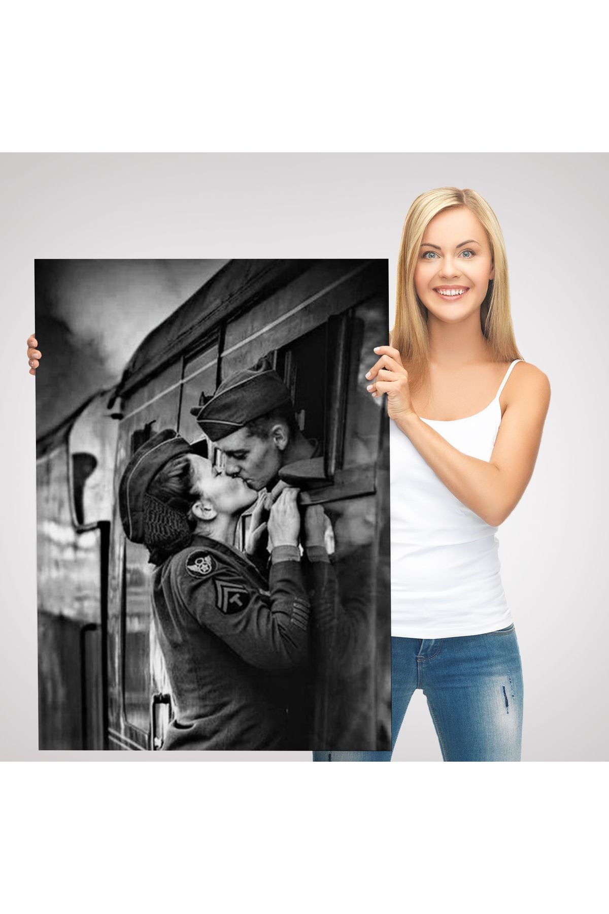 Ayrılık Zamanı Sevgilisi ile Trende Öpüşen Asker Kanvas Tablo-5227