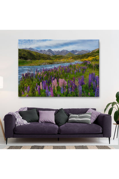 Nehir Dağ ve Mor Acı Bakla Çiçekleri Manzarası Duvar Tablosu-3759