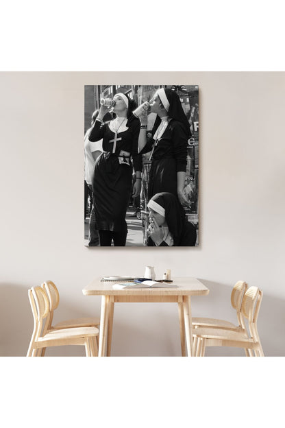 Asi Rahibeler Kanvas Tablo, İçme ve Sigara Parodisi, Siyah Beyaz Sokak Sanatı-5215